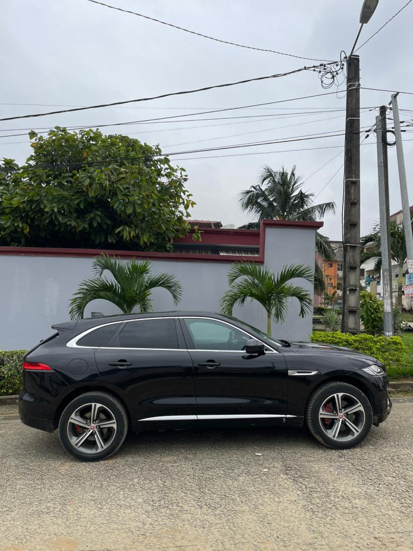 Jaguar F-pace